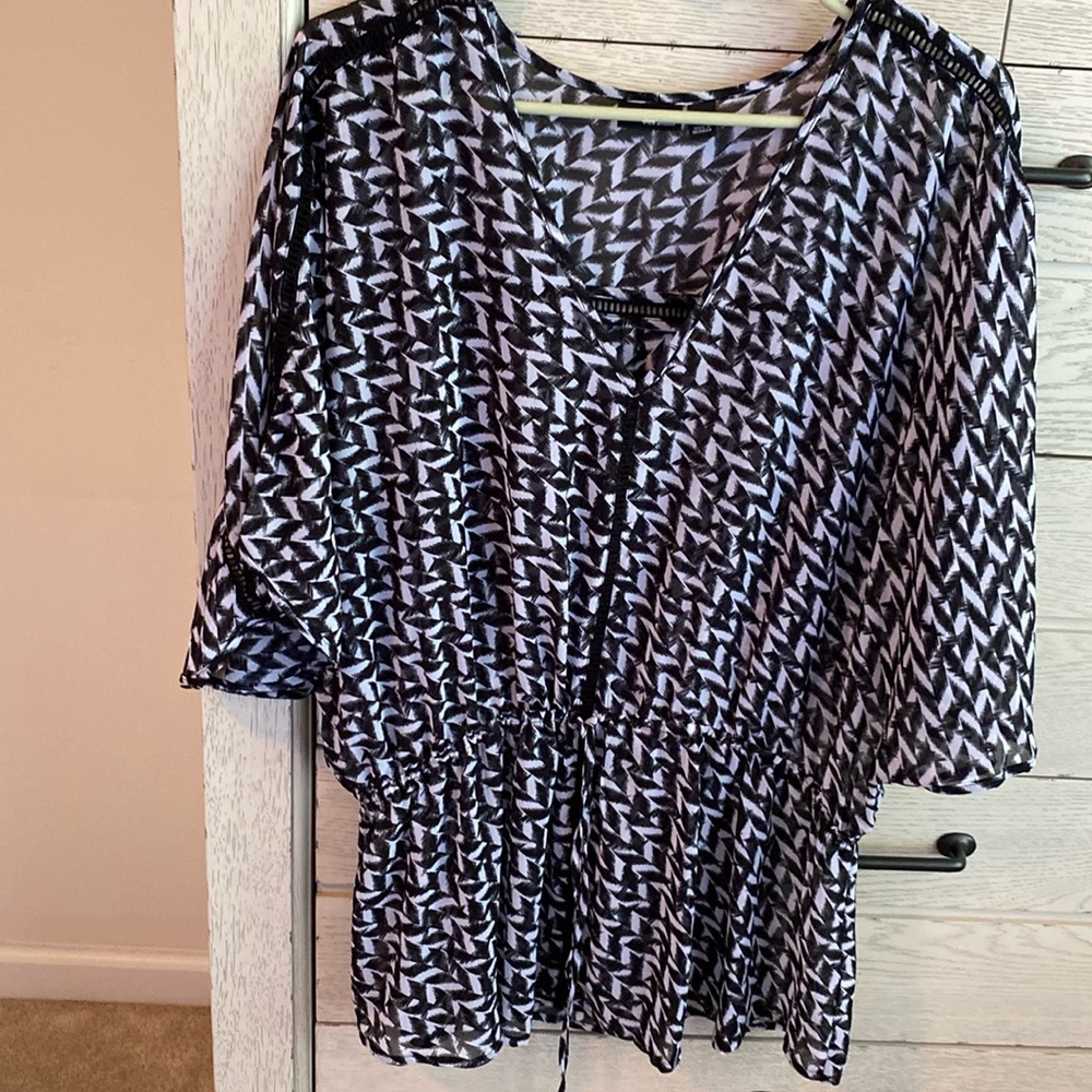 Light and flowy cinch waist top